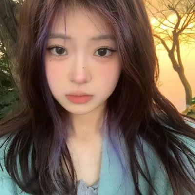 持摄像机的人